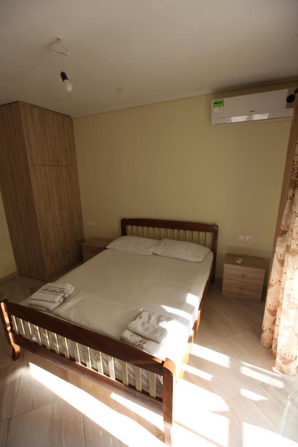Angjelo Apartments Sarandë Exterior foto